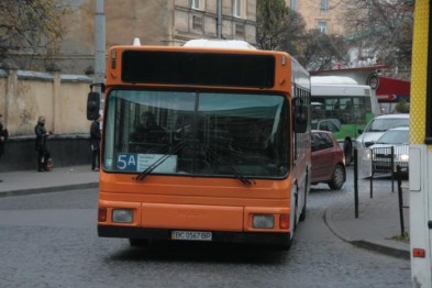 Автобуси №5а змінять свій маршрут: подробиці