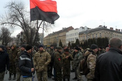 "Ні репресіям!": у центрі Львова бійці АТО вимагали звільнити політв'язнів (ФОТОРЕПОРТАЖ)