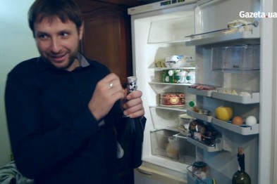 Парасюк показав квартиру, яку орендує на Печерську за 12 тисяч (ФОТО)