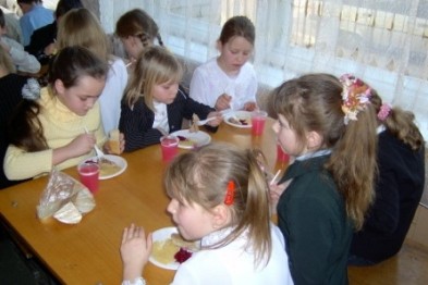 Школярів у Львові можуть перевети на здорове харчування