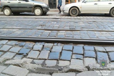 Чиновники у Львові не хочуть відповідати за жахливий стан доріг у місті